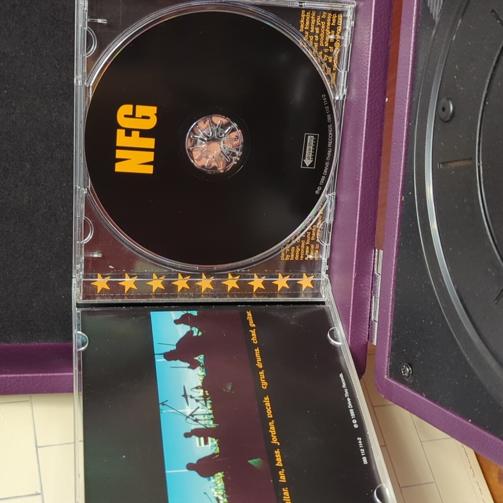 3/$21 🎸 A New Found Glory - Nothing Gold Can Stay CD - Picture 3 of 3